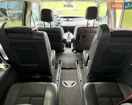 Серый Рено Эспейс, объемом двигателя 2 л и пробегом 225 тыс. км за 8400 $, фото 7 на Automoto.ua