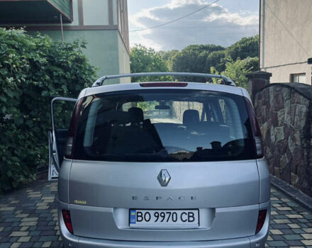 Серый Рено Эспейс, объемом двигателя 2 л и пробегом 355 тыс. км за 6350 $, фото 3 на Automoto.ua