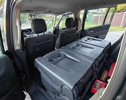 Рено Еспейс 2010 у Гадяче на Automoto.ua Сірий Рено Еспейс, об'ємом двигуна 2 л та пробігом 238 тис. км за 7999 $, фото 16 на Automoto.ua