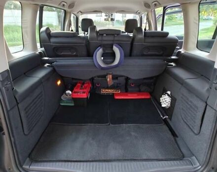 Рено Еспейс 2010 у Гадяче на Automoto.ua Сірий Рено Еспейс, об'ємом двигуна 2 л та пробігом 238 тис. км за 7999 $, фото 11 на Automoto.ua