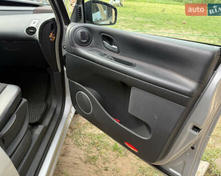 Серый Рено Эспейс, объемом двигателя 2 л и пробегом 225 тыс. км за 8400 $, фото 10 на Automoto.ua