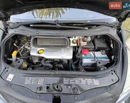 Рено Еспейс 2010 у Гадяче на Automoto.ua Сірий Рено Еспейс, об'ємом двигуна 2 л та пробігом 238 тис. км за 7999 $, фото 26 на Automoto.ua