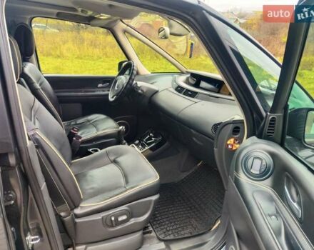 Серый Рено Эспейс, объемом двигателя 2 л и пробегом 342 тыс. км за 8200 $, фото 3 на Automoto.ua