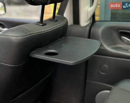 Сірий Рено Еспейс, об'ємом двигуна 2 л та пробігом 268 тис. км за 8500 $, фото 43 на Automoto.ua