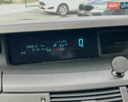 Сірий Рено Еспейс, об'ємом двигуна 2 л та пробігом 268 тис. км за 8500 $, фото 29 на Automoto.ua