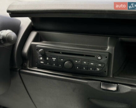 Сірий Рено Еспейс, об'ємом двигуна 2 л та пробігом 268 тис. км за 8500 $, фото 30 на Automoto.ua