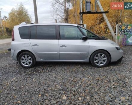 Рено Еспейс 2013 у Луцьку на Automoto.ua Сірий Рено Еспейс, об'ємом двигуна 2 л та пробігом 217 тис. км за 9690 $, фото 7 на Automoto.ua