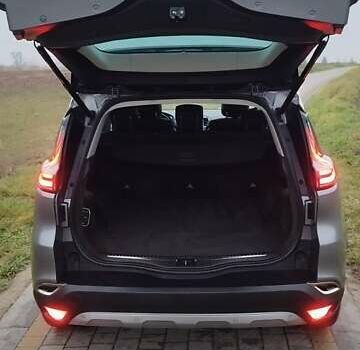 Серый Рено Эспейс, объемом двигателя 1.6 л и пробегом 195 тыс. км за 16200 $, фото 32 на Automoto.ua