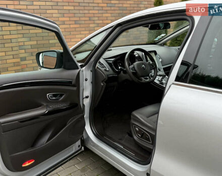 Сірий Рено Еспейс, об'ємом двигуна 1.6 л та пробігом 174 тис. км за 17500 $, фото 31 на Automoto.ua