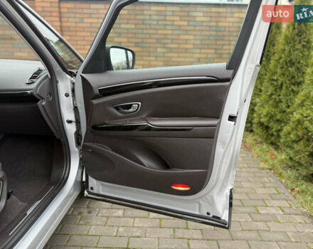 Сірий Рено Еспейс, об'ємом двигуна 1.6 л та пробігом 174 тис. км за 17500 $, фото 51 на Automoto.ua