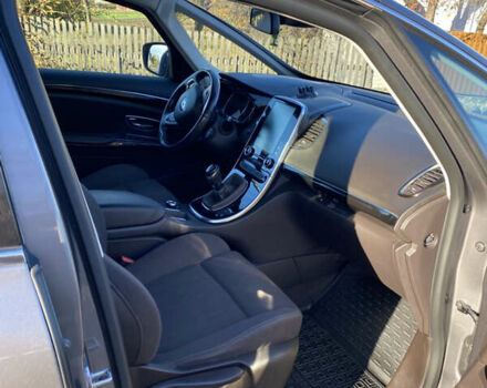 Серый Рено Эспейс, объемом двигателя 1.6 л и пробегом 225 тыс. км за 15000 $, фото 13 на Automoto.ua