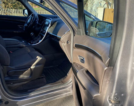 Серый Рено Эспейс, объемом двигателя 1.6 л и пробегом 225 тыс. км за 15000 $, фото 8 на Automoto.ua