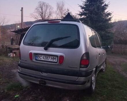Сірий Рено Еспейс, об'ємом двигуна 2 л та пробігом 253 тис. км за 1600 $, фото 1 на Automoto.ua