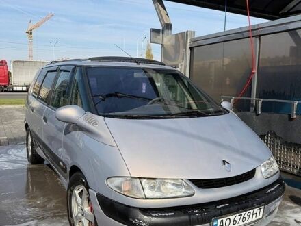 Серый Рено Эспейс, объемом двигателя 2.2 л и пробегом 300 тыс. км за 3008 $, фото 1 на Automoto.ua