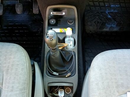 Сірий Рено Еспейс, об'ємом двигуна 1.9 л та пробігом 370 тис. км за 3200 $, фото 1 на Automoto.ua