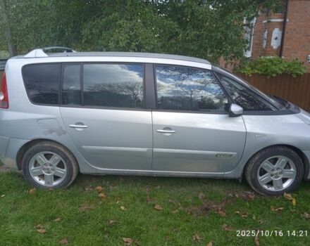 Рено Эспейс 2003 в Гайсине на Automoto.ua Серый Рено Эспейс, объемом двигателя 2.2 л и пробегом 280 тыс. км за 3300 $, фото 1 на Automoto.ua