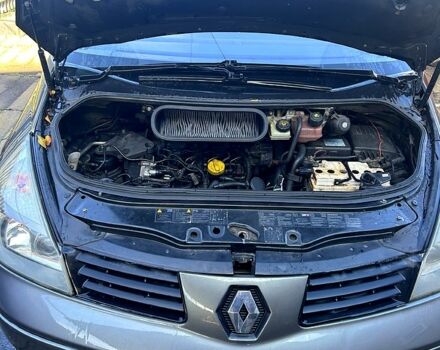 Рено Эспейс 2004 в Першотравенске на Automoto.ua Серый Рено Эспейс, объемом двигателя 1.9 л и пробегом 280 тыс. км за 3800 $, фото 1 на Automoto.ua