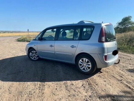 Серый Рено Эспейс, объемом двигателя 2.2 л и пробегом 500 тыс. км за 2200 $, фото 1 на Automoto.ua