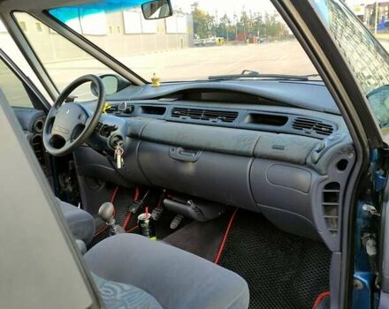 Синий Рено Эспейс, объемом двигателя 2 л и пробегом 305 тыс. км за 3700 $, фото 11 на Automoto.ua