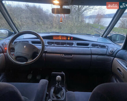 Синий Рено Эспейс, объемом двигателя 2 л и пробегом 318 тыс. км за 3750 $, фото 8 на Automoto.ua