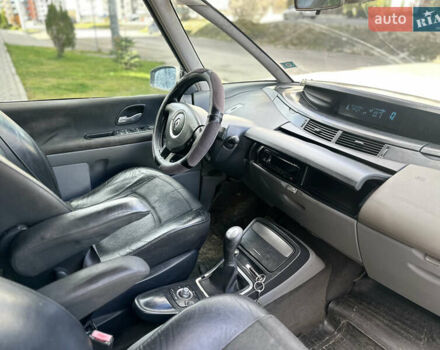 Рено Эспейс 2006 в Тернополе на Automoto.ua Синий Рено Эспейс, объемом двигателя 2.19 л и пробегом 350 тыс. км за 3300 $, фото 14 на Automoto.ua