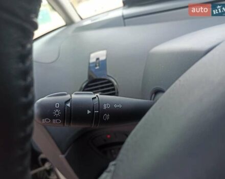 Рено Эспейс 2013 в Ровно на Automoto.ua Синий Рено Эспейс, объемом двигателя 2 л и пробегом 287 тыс. км за 9300 $, фото 34 на Automoto.ua
