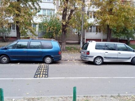 Рено Еспейс 1998 у Києві на Automoto.ua Синій Рено Еспейс, об'ємом двигуна 2.2 л та пробігом 3 тис. км за 2845 $, фото 1 на Automoto.ua