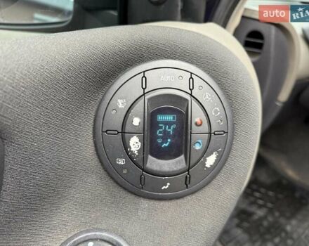 Зелений Рено Еспейс, об'ємом двигуна 2.2 л та пробігом 280 тис. км за 4777 $, фото 26 на Automoto.ua