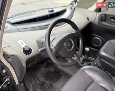 Зелений Рено Еспейс, об'ємом двигуна 2.2 л та пробігом 280 тис. км за 4777 $, фото 32 на Automoto.ua