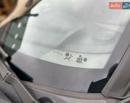 Зелений Рено Еспейс, об'ємом двигуна 2.2 л та пробігом 280 тис. км за 4777 $, фото 29 на Automoto.ua