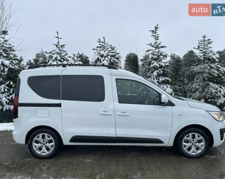 Белый Рено Экспресс, объемом двигателя 1.5 л и пробегом 224 тыс. км за 15799 $, фото 3 на Automoto.ua