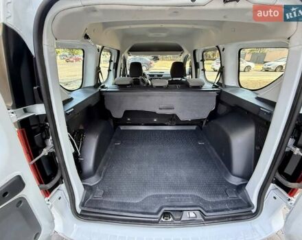 Рено Экспресс 2023 в Одессе на Automoto.ua Белый Рено Экспресс, объемом двигателя 1.46 л и пробегом 57 тыс. км за 9999 $, фото 59 на Automoto.ua