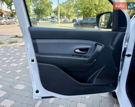 Рено Экспресс 2023 в Одессе на Automoto.ua Белый Рено Экспресс, объемом двигателя 1.46 л и пробегом 57 тыс. км за 9999 $, фото 28 на Automoto.ua