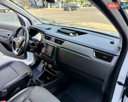 Рено Экспресс 2023 в Одессе на Automoto.ua Белый Рено Экспресс, объемом двигателя 1.46 л и пробегом 57 тыс. км за 9999 $, фото 42 на Automoto.ua