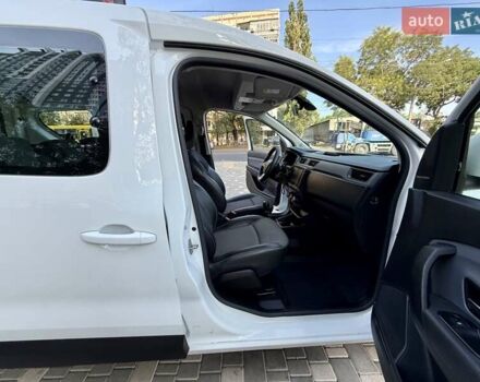 Рено Экспресс 2023 в Одессе на Automoto.ua Белый Рено Экспресс, объемом двигателя 1.46 л и пробегом 57 тыс. км за 9999 $, фото 39 на Automoto.ua