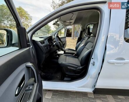 Рено Экспресс 2023 в Одессе на Automoto.ua Белый Рено Экспресс, объемом двигателя 1.46 л и пробегом 57 тыс. км за 9999 $, фото 31 на Automoto.ua