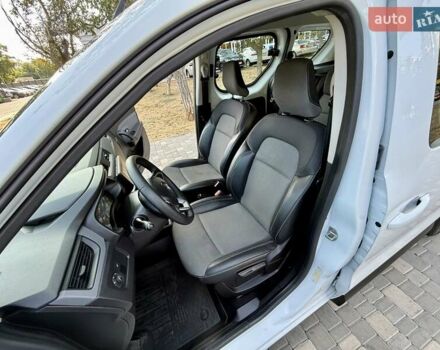 Рено Экспресс 2023 в Одессе на Automoto.ua Белый Рено Экспресс, объемом двигателя 1.46 л и пробегом 57 тыс. км за 9999 $, фото 30 на Automoto.ua