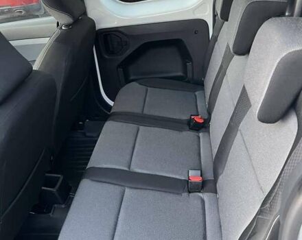 Білий Рено Експрес, об'ємом двигуна 1.46 л та пробігом 5 тис. км за 18499 $, фото 18 на Automoto.ua