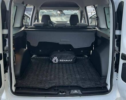 Білий Рено Експрес, об'ємом двигуна 1.46 л та пробігом 5 тис. км за 18499 $, фото 35 на Automoto.ua