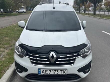 Рено Експрес 2022 у Києві на Automoto.ua Білий Рено Експрес, об'ємом двигуна 1.46 л та пробігом 126 тис. км за 14500 $, фото 1 на Automoto.ua