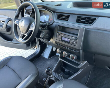 Чорний Рено Експрес, об'ємом двигуна 1.46 л та пробігом 45 тис. км за 14800 $, фото 35 на Automoto.ua