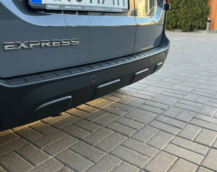 Серый Рено Экспресс, объемом двигателя 1.6 л и пробегом 80 тыс. км за 15499 $, фото 5 на Automoto.ua
