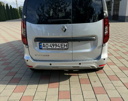 Сірий Рено Експрес, об'ємом двигуна 1.46 л та пробігом 30 тис. км за 22300 $, фото 12 на Automoto.ua