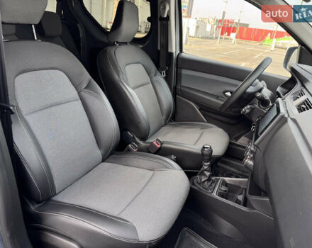 Серый Рено Экспресс, объемом двигателя 1.46 л и пробегом 28 тыс. км за 18999 $, фото 33 на Automoto.ua