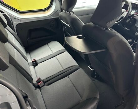 Серый Рено Экспресс, объемом двигателя 0 л и пробегом 0 тыс. км за 26162 $, фото 8 на Automoto.ua