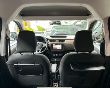 Серый Рено Экспресс, объемом двигателя 0 л и пробегом 0 тыс. км за 26162 $, фото 2 на Automoto.ua