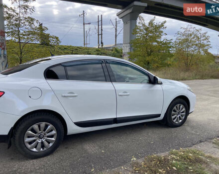 Белый Рено Флюенс, объемом двигателя 1.46 л и пробегом 292 тыс. км за 5350 $, фото 5 на Automoto.ua