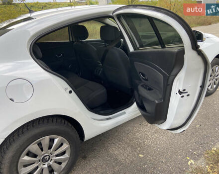 Белый Рено Флюенс, объемом двигателя 1.46 л и пробегом 292 тыс. км за 5350 $, фото 22 на Automoto.ua