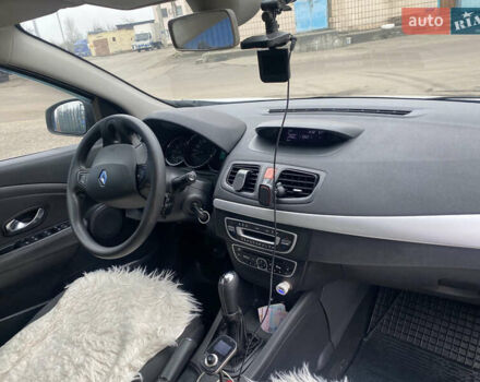 Белый Рено Флюенс, объемом двигателя 1.46 л и пробегом 295 тыс. км за 5600 $, фото 16 на Automoto.ua