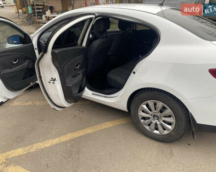 Белый Рено Флюенс, объемом двигателя 1.46 л и пробегом 295 тыс. км за 5600 $, фото 7 на Automoto.ua